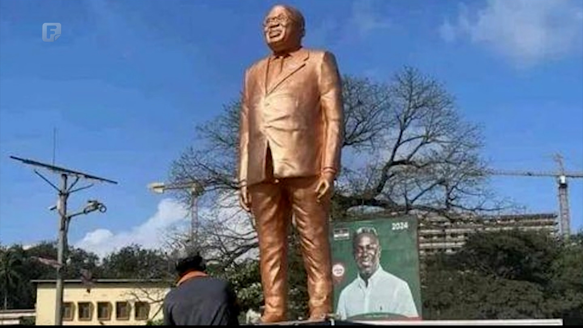 Predsjednik Gane podigao spomenik samom sebi